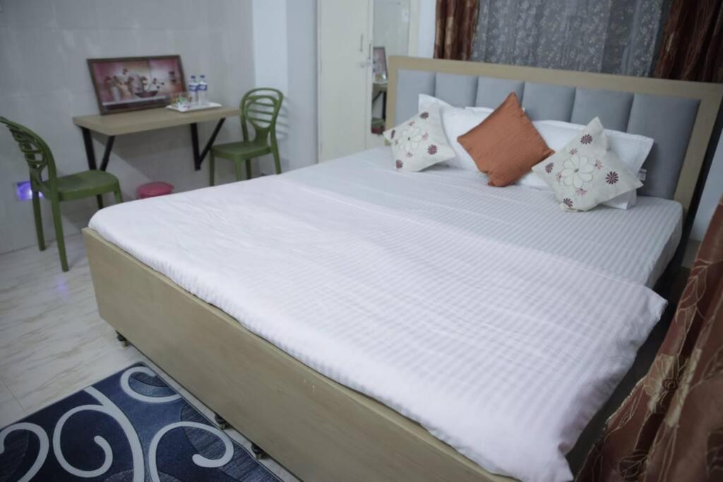 Apartment Dolphin Enclave 3bhk Block B Guwahati